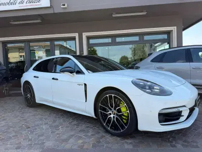 Usata Porsche Panamera 560 CV (411 kW) 2021 Bianco Utilitaria