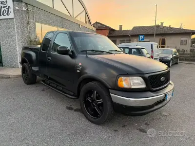 Usata Ford V8 1998 Nero SUV