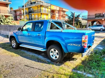 Usata Mazda BT-50 143 CV (105 kW) 2010 Bluazzurro Pick-up