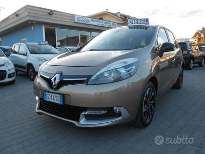Usata Renault Scénic III LIMITED 110 CV (80 kW) 2015 Giallo Monovolume