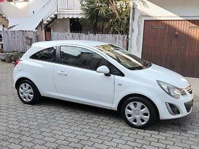 Usata Opel Corsa 75 CV (55 kW) 2013 Bianco Utilitaria
