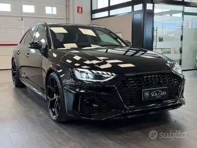 Usata Audi RS4 Competition 450 CV (330 kW) 2024 Nero Station wagon