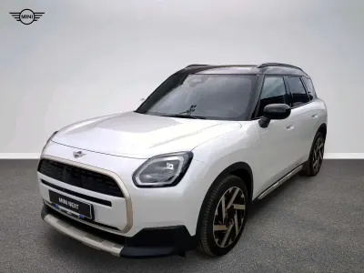 Usata Mini Countryman Favoured 150 kW (204 CV) 2026 Bianco SUV