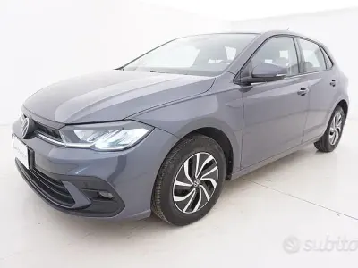 Usata VW Polo Life 95 CV (69 kW) 2022 Grigio Utilitaria