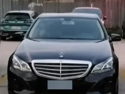 Usata Mercedes E200 136 CV (100 kW) 2015 Nero Berlina