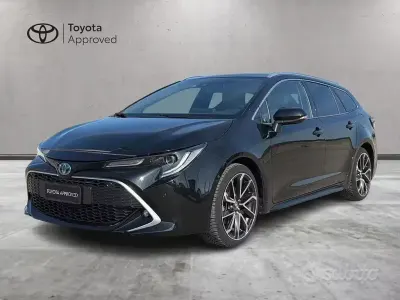 Usata Toyota Corolla Lounge 184 CV (135 kW) 2020 Nero Station wagon