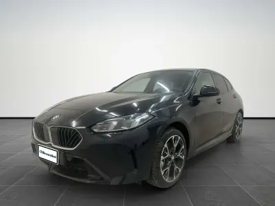 Nuova BMW 120 150 CV (110 kW) 2026 Black sapphire metallizzato Utilitaria