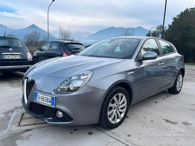 Usata Alfa Romeo Giulietta 120 CV (88 kW) 2017 Grigio Utilitaria