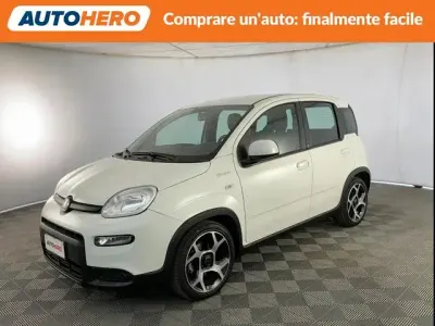 Usata Fiat Panda Sport 71 CV (52 kW) 2022 Bianco Utilitaria