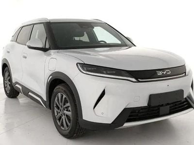 Nuova BYD Atto 2 Boost 165 CV (121 kW) 2026 Skiing white SUV