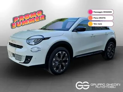 Nuova Fiat 600 La Prima 101 CV (74 kW) 2026 Bianco gelato pastello SUV