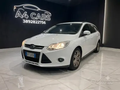 Usata Ford Focus 125 CV (91 kW) 2013 Bianco Station wagon