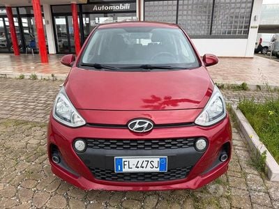 Usata Hyundai i10 Style 66 CV (48 kW) 2017 Rosso Utilitaria