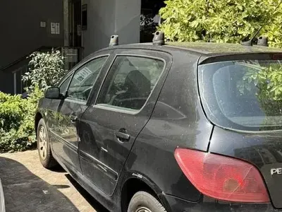 Usata Peugeot 307 90 CV (66 kW) 2005 Nero Berlina
