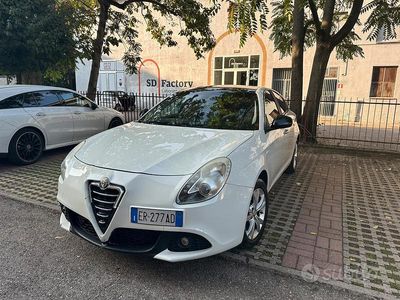 Usata Alfa Romeo Giulietta 82 CV (60 kW) 2013 Bianco Utilitaria