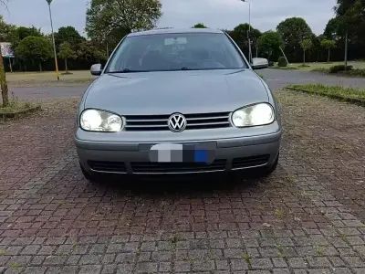 Usata VW Golf IV 105 CV (77 kW) 2003 Grigio Berlina