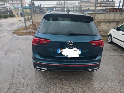Usata VW Tiguan R-line 150 CV (110 kW) 2021 Blu SUV