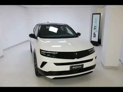 Usata Opel Mokka 131 CV (96 kW) 2025 Artik white SUV