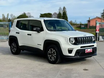 Usata Jeep Renegade Sport 120 CV (88 kW) 2019 Bianco SUV