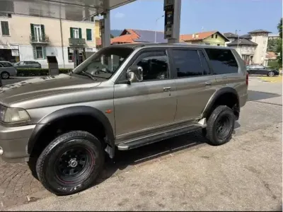 Usata Mitsubishi Pajero Sport 150 CV (110 kW) 1999 Beige SUV