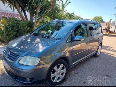 Usata VW Touran 140 CV (102 kW) 2004 Grigio Monovolume