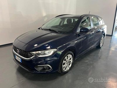 Usata Fiat Tipo Easy 120 CV (88 kW) 2019 Blu Station wagon