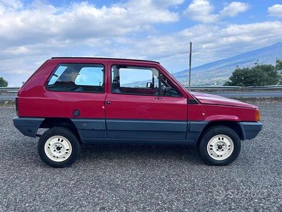 Usata Fiat Panda 4x4 48 CV (35 kW) 1985 Rosso Utilitaria