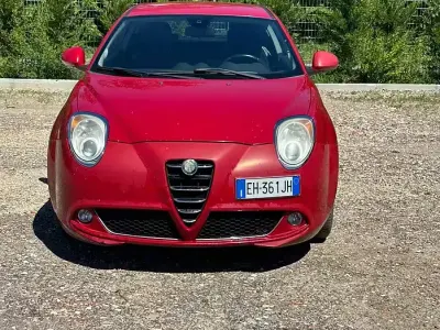 Begagnad Alfa Romeo MiTo Distinctive 120 HK (88 kW) 2011 Röd Halvkombi