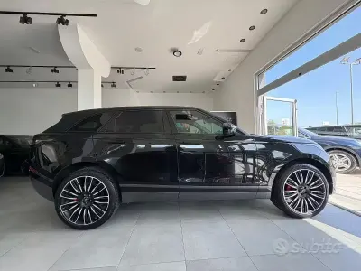 Usata Land Rover Range Rover Velar R-Dynamic 241 CV (177 kW) 2019 Nero SUV