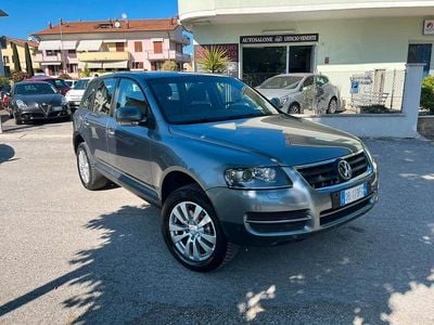 Usata VW Touareg 224 CV (164 kW) 2006 Grigio SUV