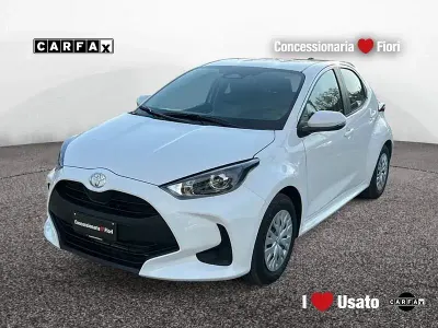 Nuova Toyota Yaris Active 116 CV (85 kW) 2026 Bianco Utilitaria