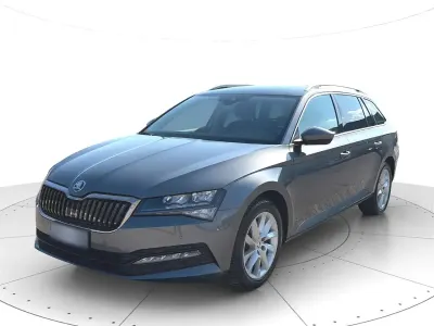 Usata Skoda Superb Executive 150 CV (110 kW) 2022 Grigio grafite Station wagon