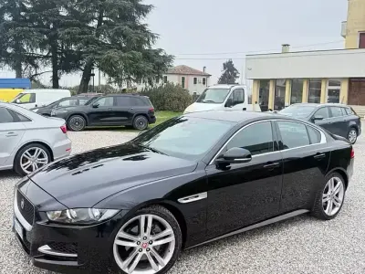 Usata Jaguar XE R-Sport 180 CV (132 kW) 2015 Other Berlina