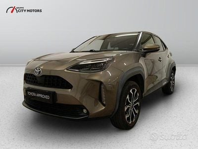 Usata Toyota Yaris Cross Trend 116 CV (85 kW) 2022 Amaranto SUV