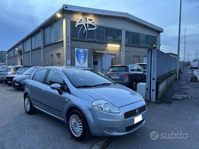 Usata Fiat Grande Punto 65 CV (47 kW) 2007 Grigio Utilitaria