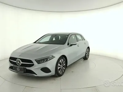 Begagnad Mercedes A180 Advanced 116 HK (85 kW) 2025 Grå Sedan