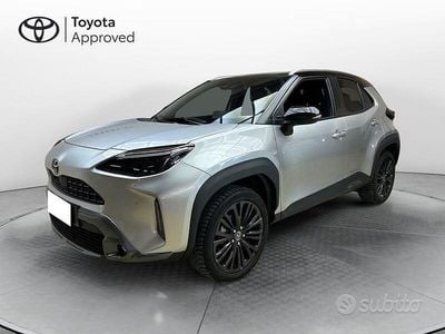 Usata Toyota Yaris Cross 116 CV (85 kW) 2022 Grigio SUV
