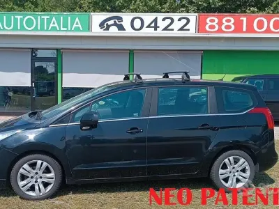 Usata Peugeot 5008 112 CV (82 kW) 2011 Nero Monovolume