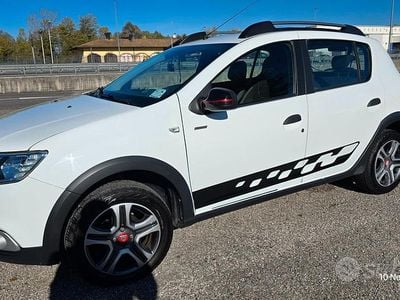 Usata Dacia Sandero Stepway 95 CV (69 kW) 2019 Bianco Berlina