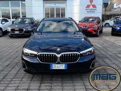 Usata BMW 530 Luxury Line 249 CV (183 kW) 2020 Blu Station wagon