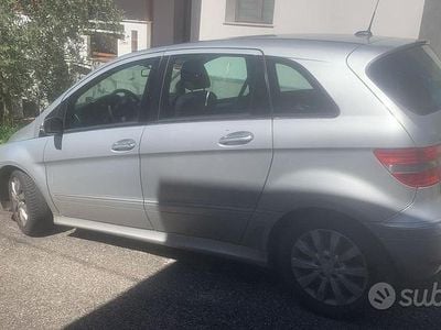 Usata Mercedes B180 2006 Grigio Monovolume