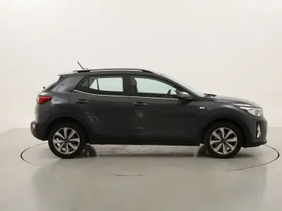 Usata Kia Stonic Style 100 CV (73 kW) 2022 Grigiogrigio SUV