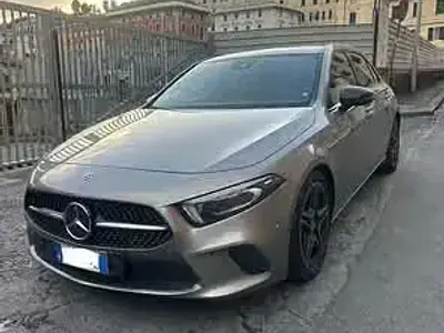 Usata Mercedes A200 150 CV (110 kW) 2021 Grigio Berlina