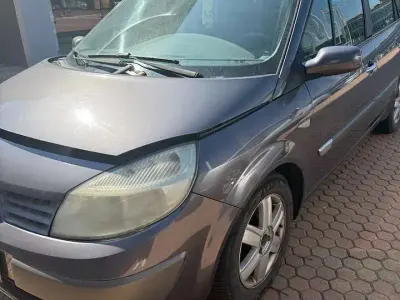 Usata Renault Scenic E-Tech Exception 120 CV (88 kW) 2004 Grigio Monovolume
