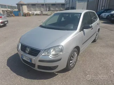 Usata VW Polo Comfortline 69 CV (50 kW) 2008 Grigio Utilitaria