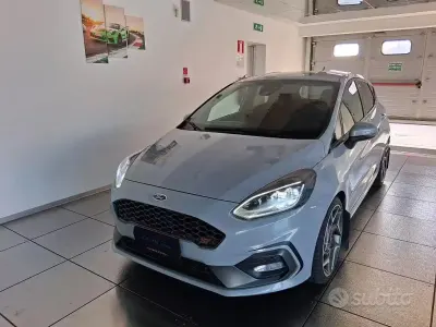 Usata Ford Fiesta ST 200 CV (147 kW) 2019 Grigio Utilitaria