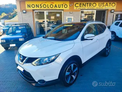 Usata Nissan Qashqai N-Connecta 131 CV (96 kW) 2017 Bianco SUV