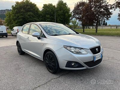 Usata Seat Ibiza 86 CV (63 kW) 2009 Grigio Berlina