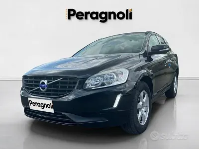 Usata Volvo XC60 Kinetic 190 CV (139 kW) 2015 Nero SUV