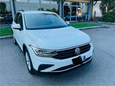 Usata VW Tiguan Life 150 CV (110 kW) 2023 Bianco SUV